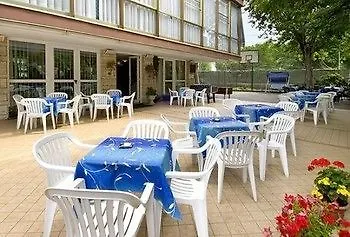 Hotel Sandra 리미니