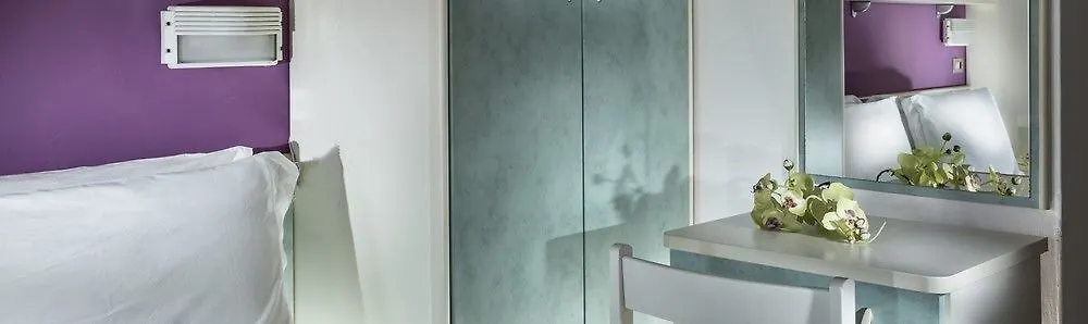 Hotel Sandra 리미니