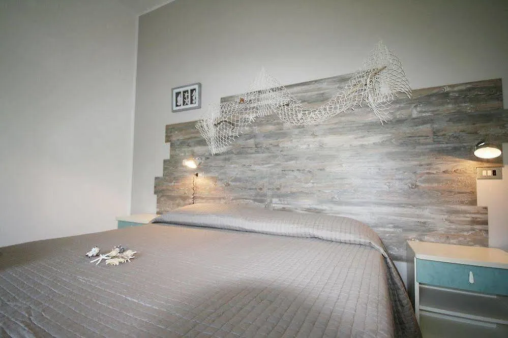Hotel Sandra 리미니